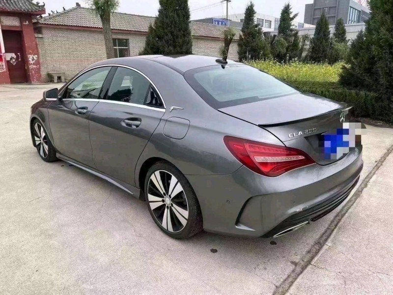 枣庄17年奔驰CLA7