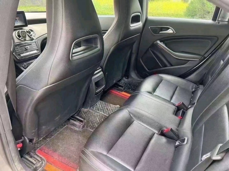 枣庄17年奔驰CLA6