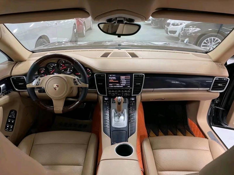 廊坊12年保时捷帕拉梅拉5