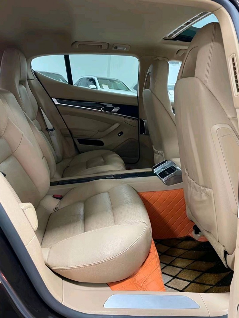 廊坊12年保时捷帕拉梅拉6