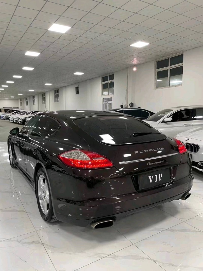 廊坊12年保时捷帕拉梅拉8