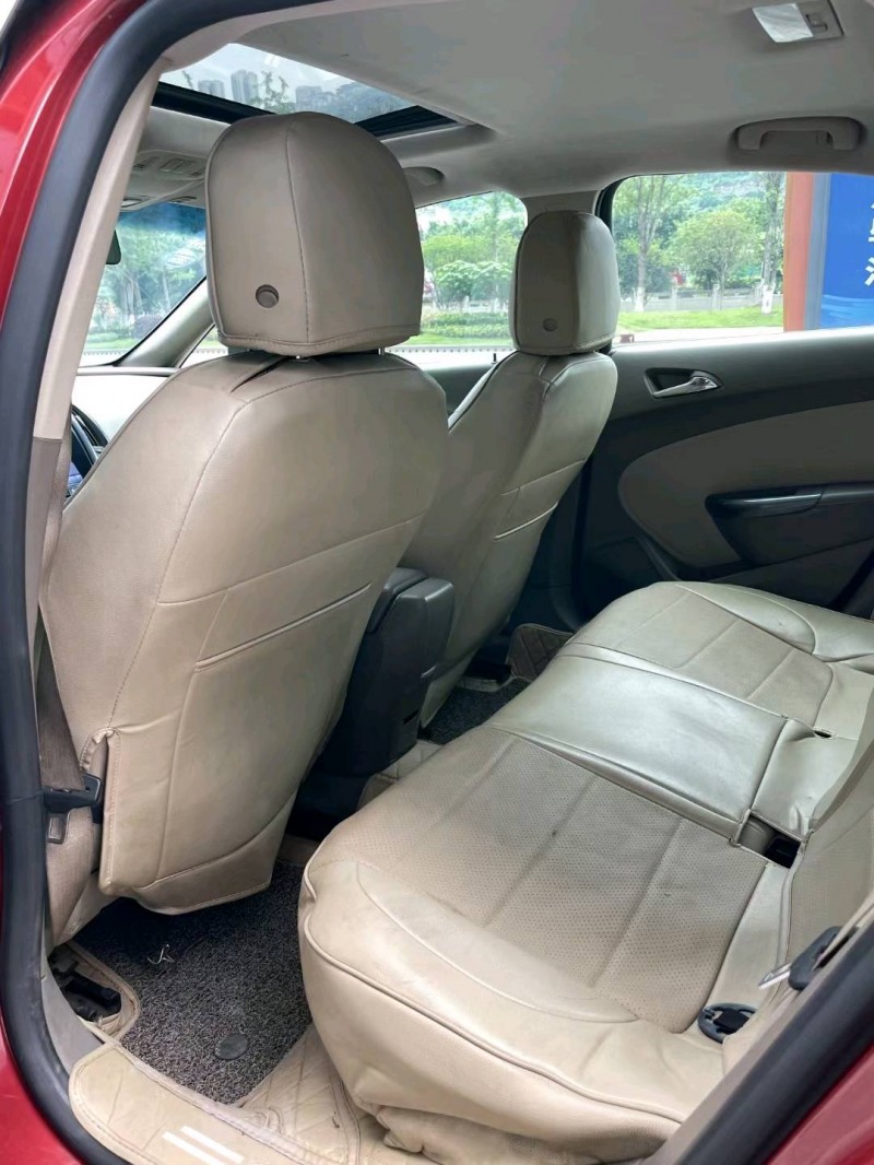 重庆14年别克英朗8