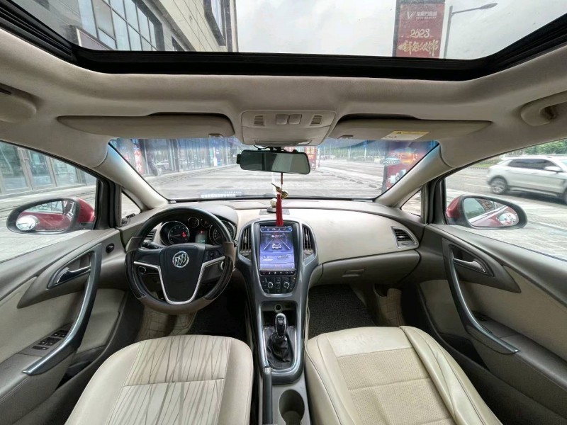 重庆14年别克英朗9