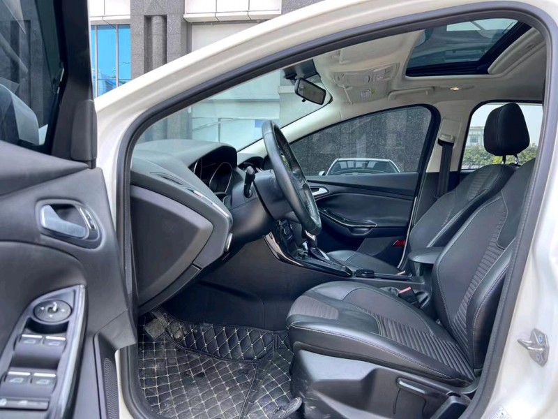 东莞16年福特福克斯6