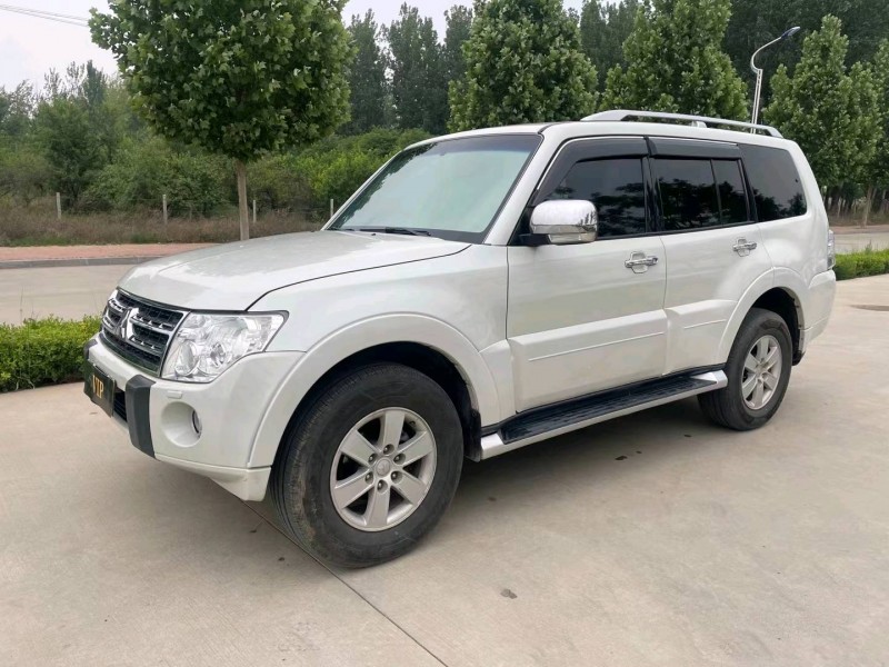 廊坊10年三菱帕杰罗3