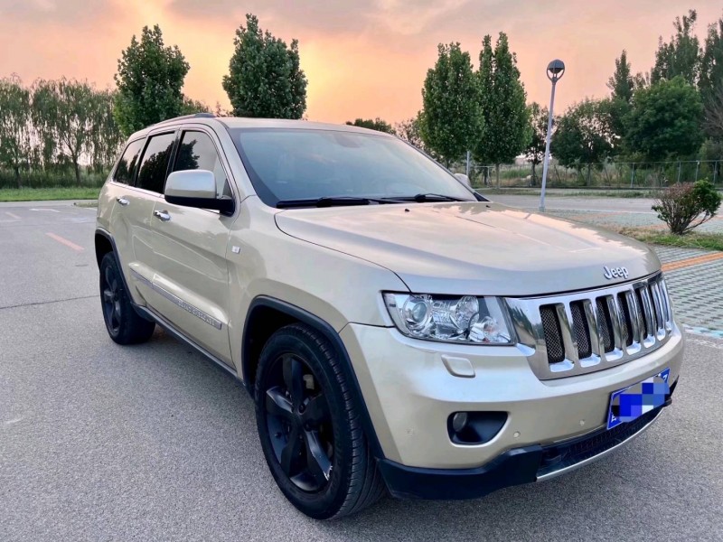 濱州12年Jeep大切諾基2