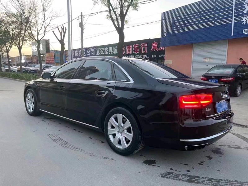 济南15年奥迪A8L5
