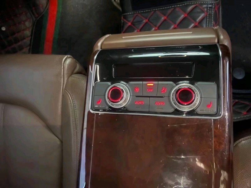 济南15年奥迪A8L6