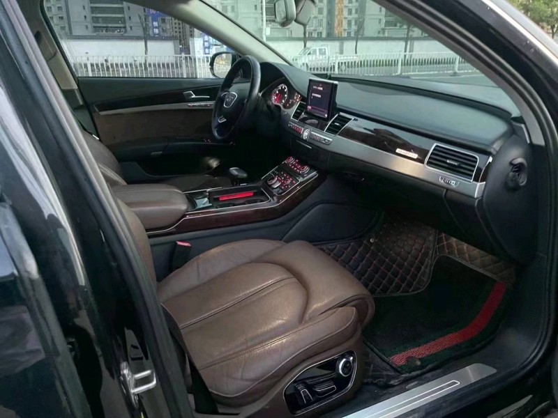 济南15年奥迪A8L8