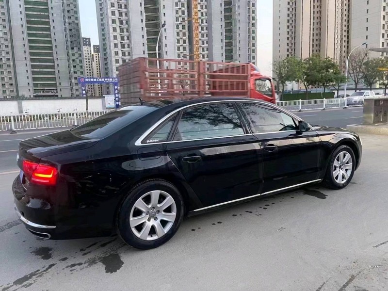 济南15年奥迪A8L9
