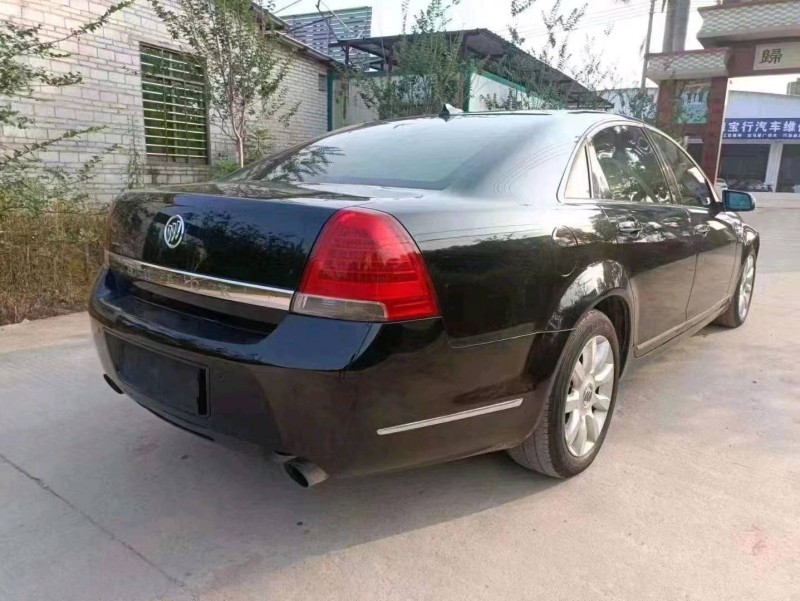 汕头11年别克林荫大道7