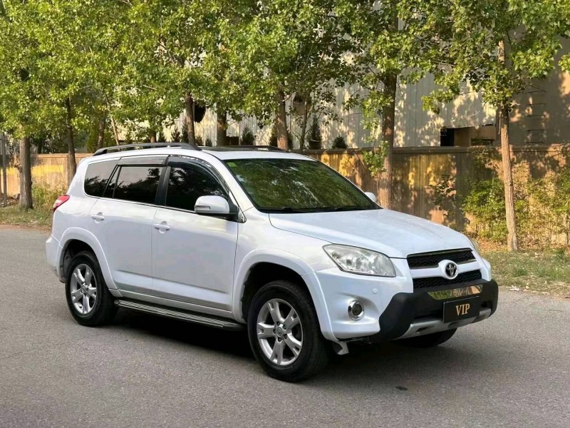 东营12年丰田RAV43