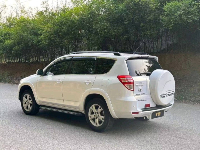 东营12年丰田RAV44