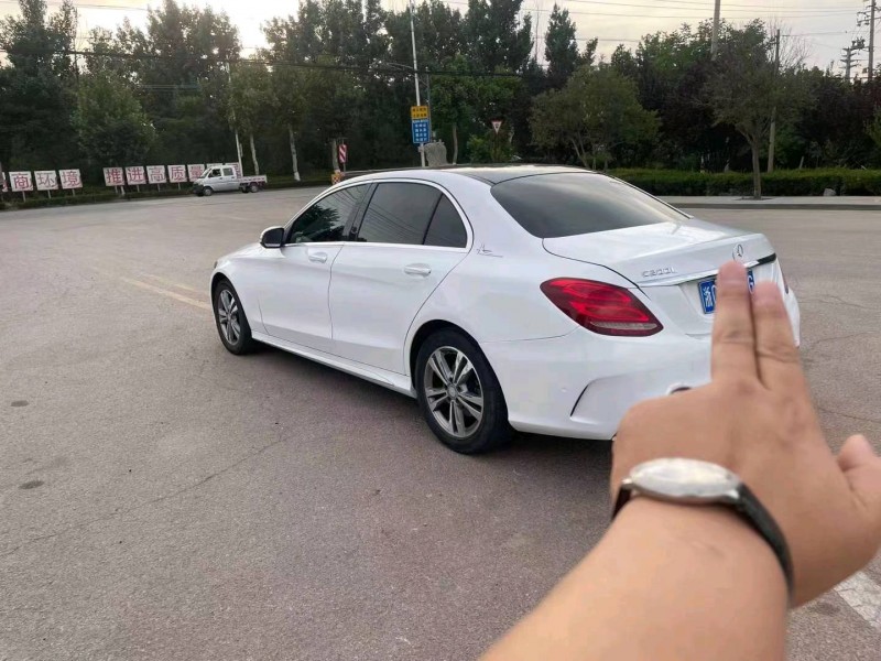 东营16年奔驰C4