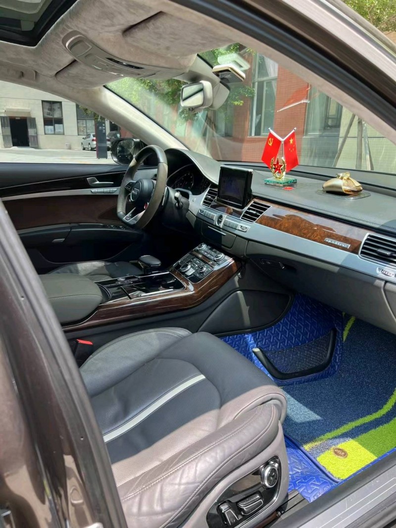 佛山15年奥迪A8L7