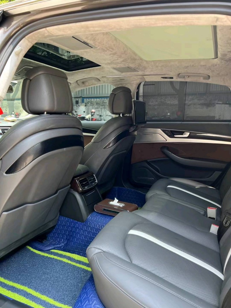 佛山15年奥迪A8L9