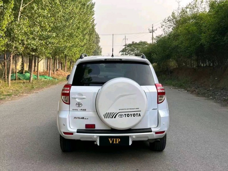枣庄12年丰田RAV49