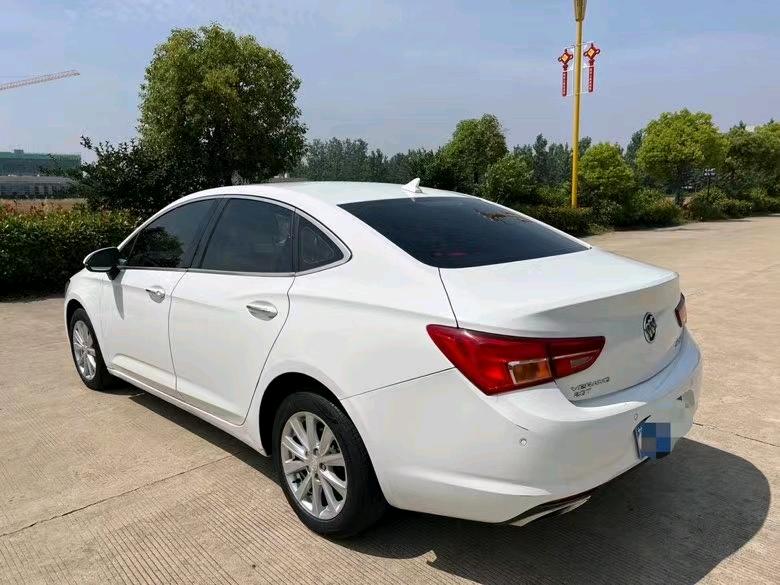 盐城16年别克威朗5