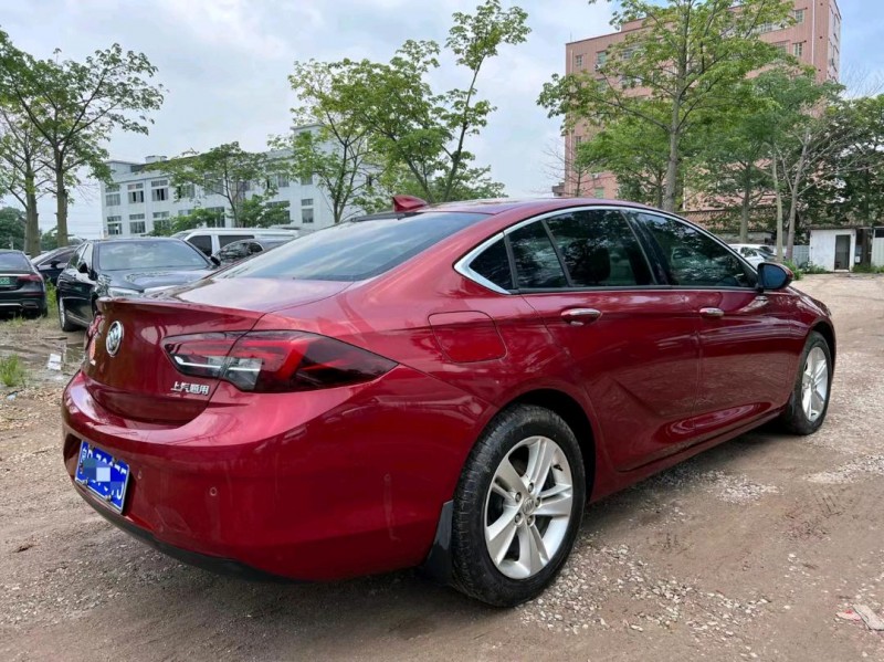 广州18年别克君威7