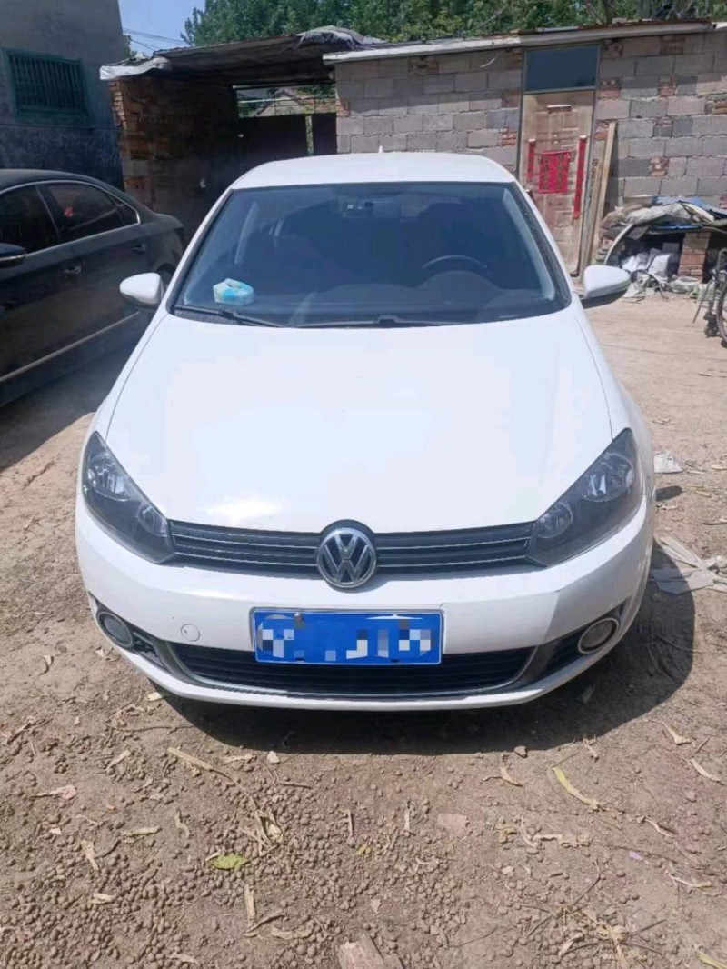 济宁14年大众高尔夫1