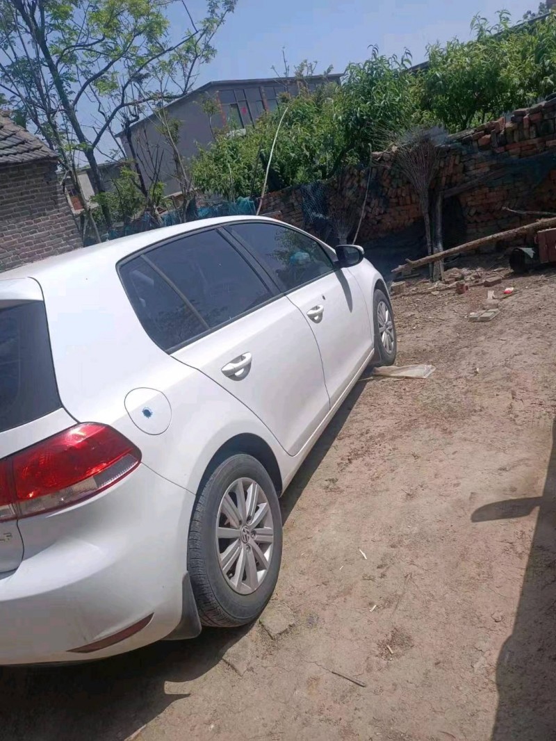 济宁14年大众高尔夫7