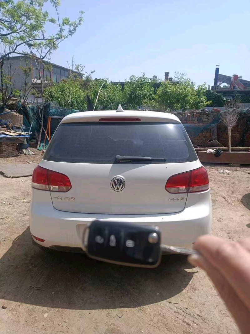 济宁14年大众高尔夫8