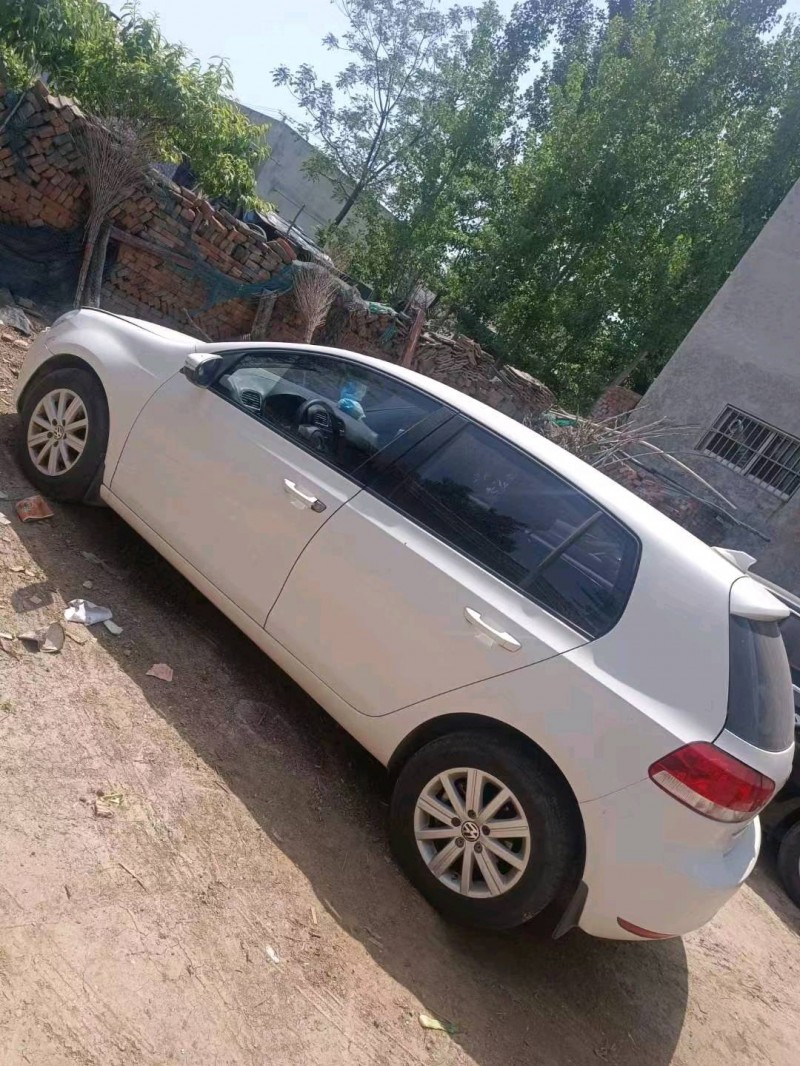 济宁14年大众高尔夫9