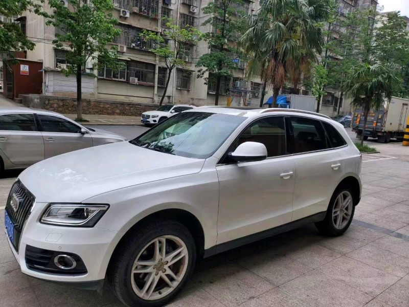 宜昌14年奥迪Q52