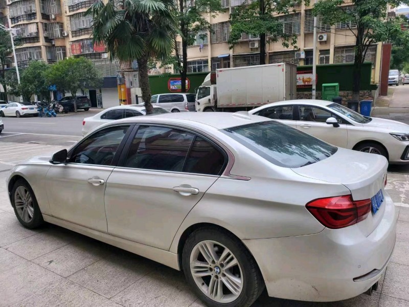 宜昌17年宝马3系9