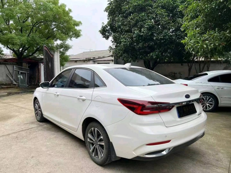 邵阳21年福特福睿斯8