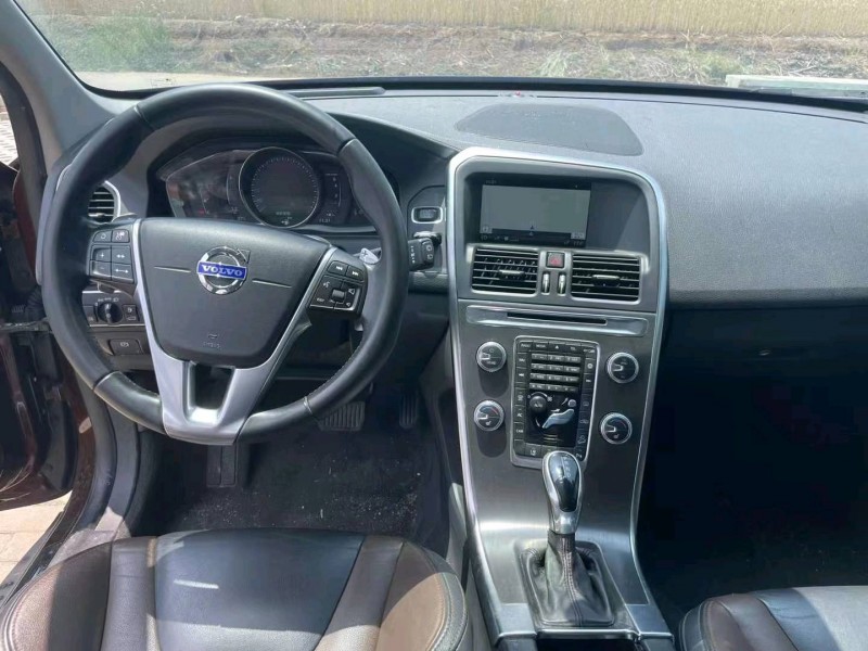 枣庄15年沃尔沃XC605