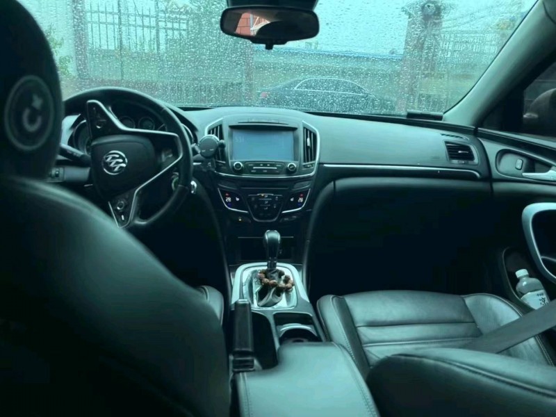 苏州14年别克君威3