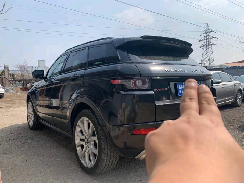 天津12年路虎极光3