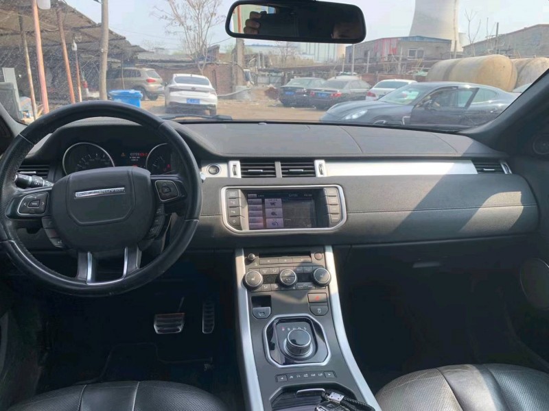 天津12年路虎极光7