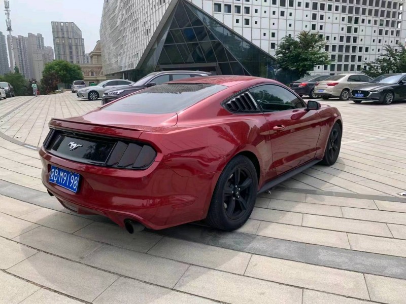 东营16年福特野马3