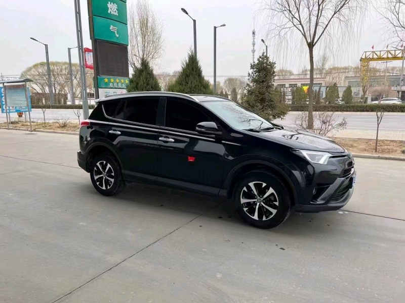 榆林19年丰田RAV42