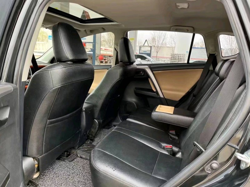 榆林19年丰田RAV44