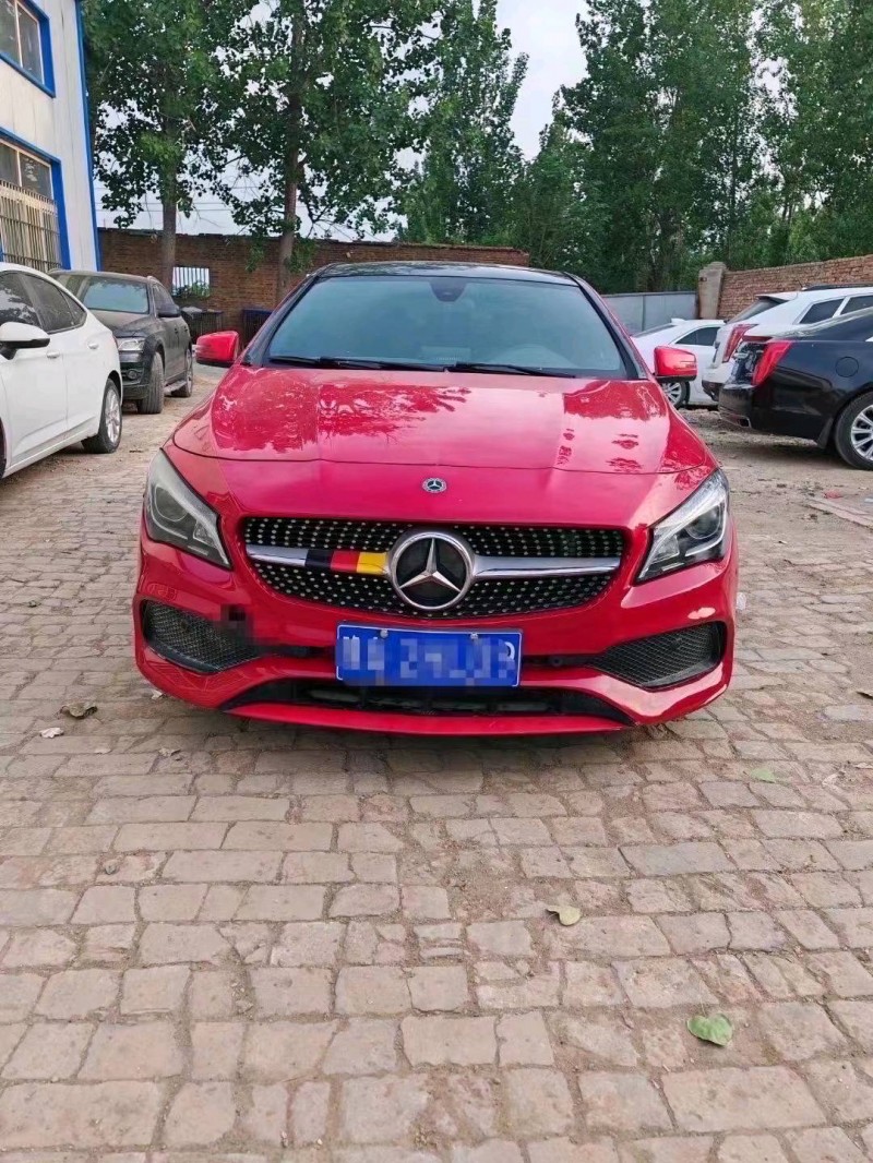 东营17年奔驰CLA1