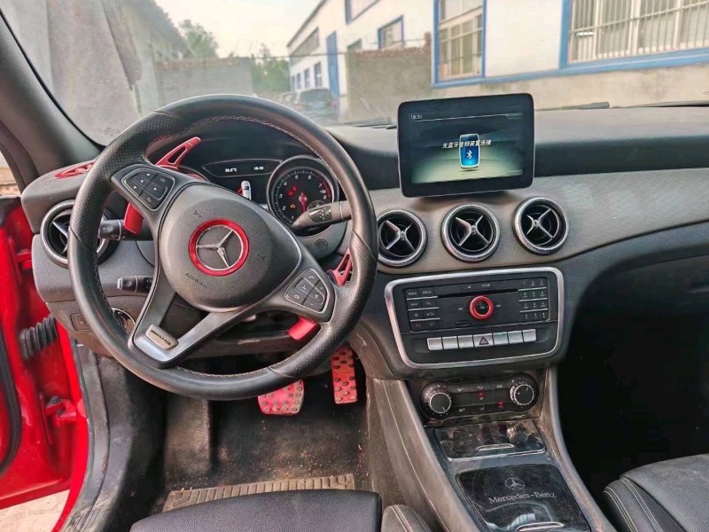 东营17年奔驰CLA3