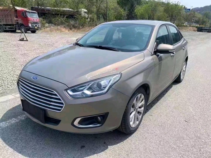 邢台16年福特福睿斯2