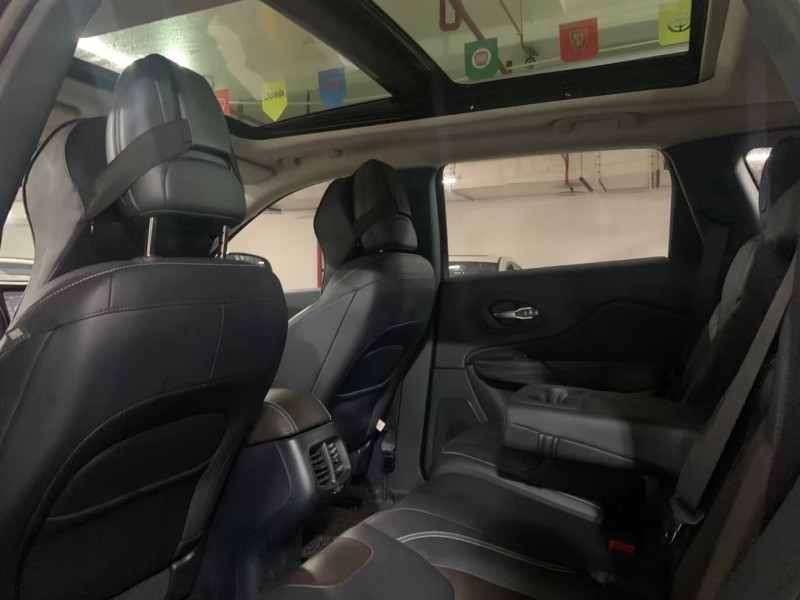 成都18年Jeep自由光8