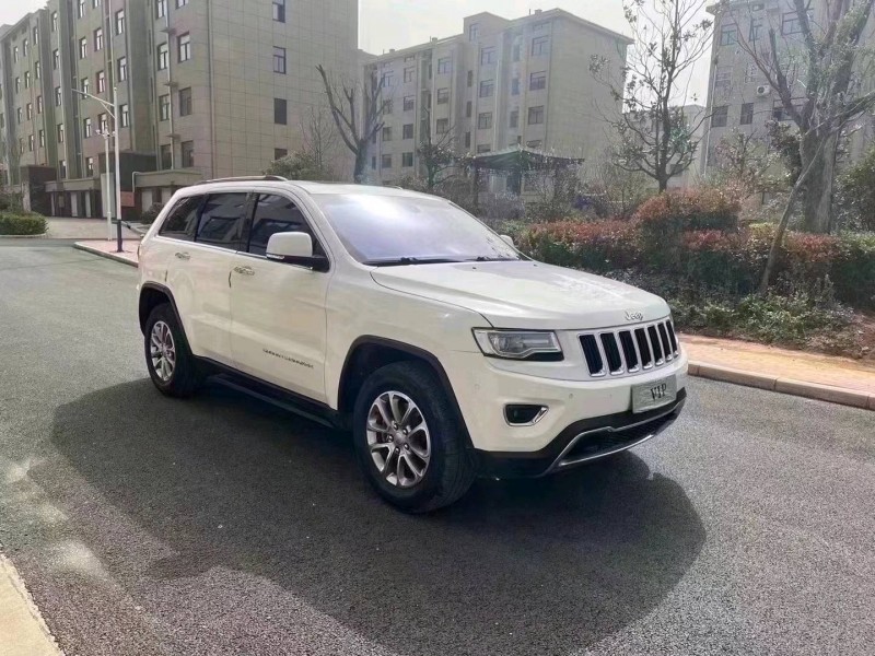 东营17年Jeep大切诺基3