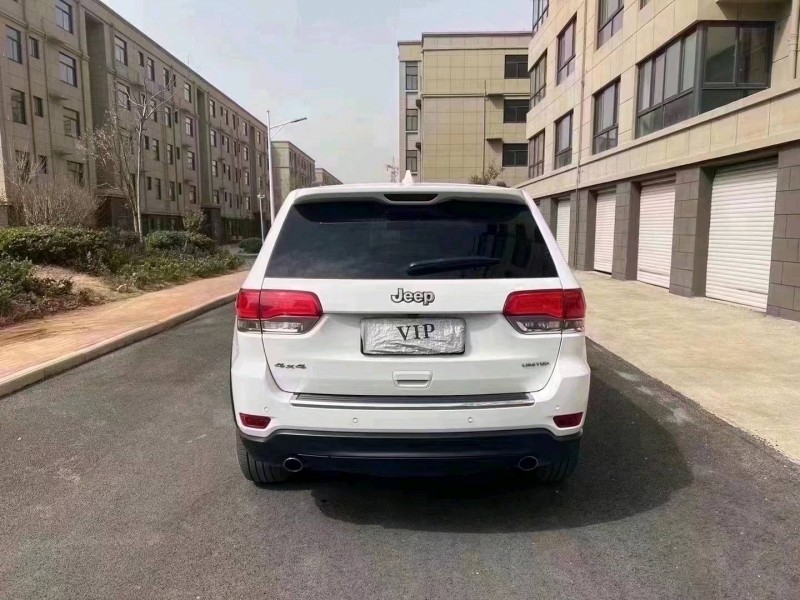 东营17年Jeep大切诺基6