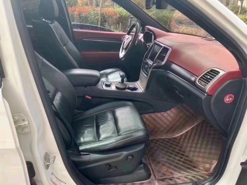 东营17年Jeep大切诺基8