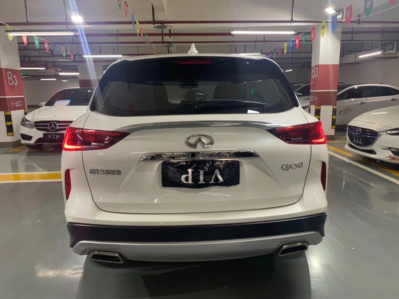 成都19年英菲尼迪QX505