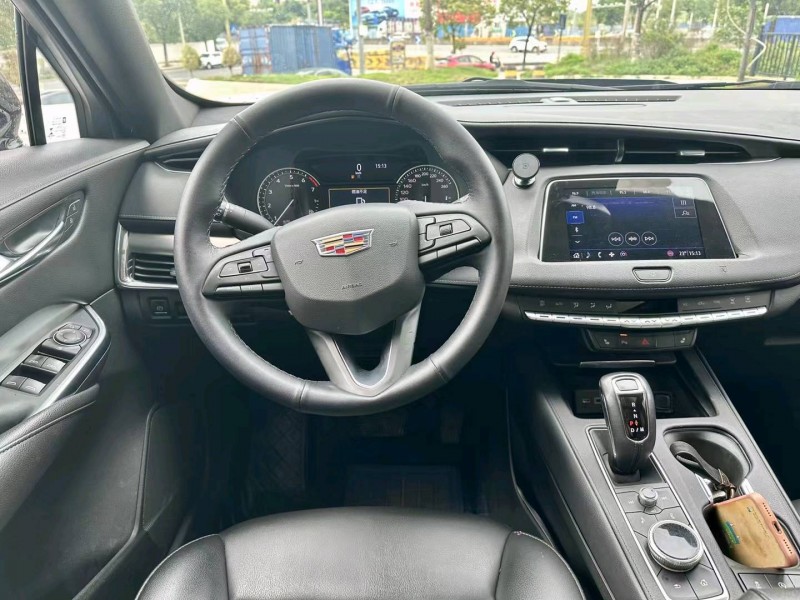东莞19年凯迪拉克XT47