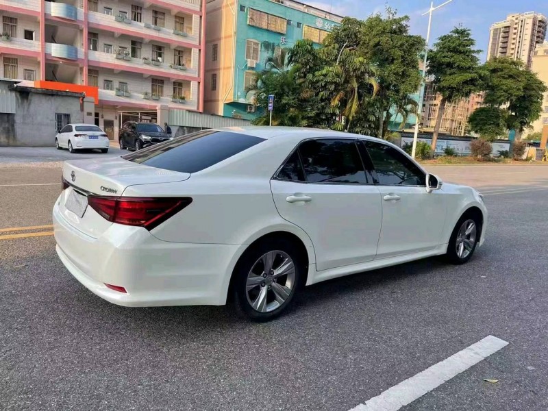 汕头16年丰田皇冠3