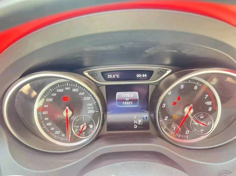 邯郸19年奔驰GLA9