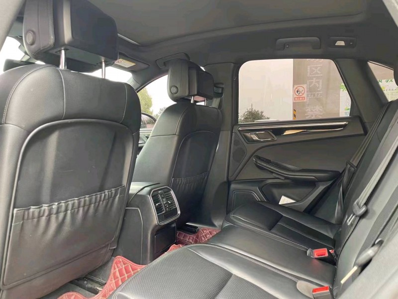 东营16年保时捷Macan7