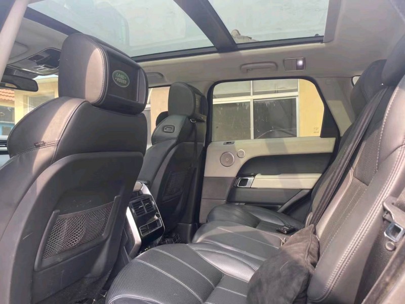 东营13年路虎揽胜运动7